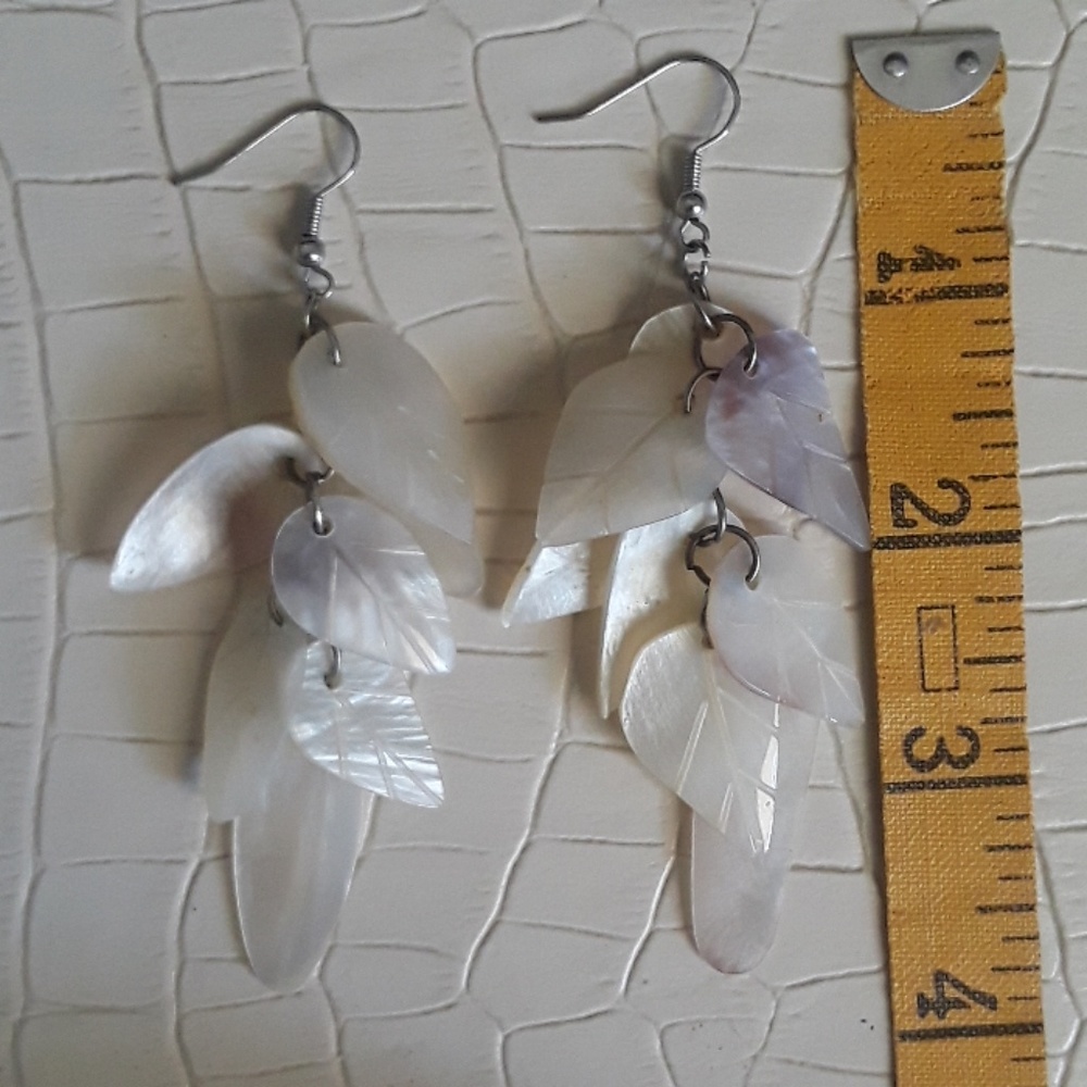 Shell earrings - Picture 2 of 5